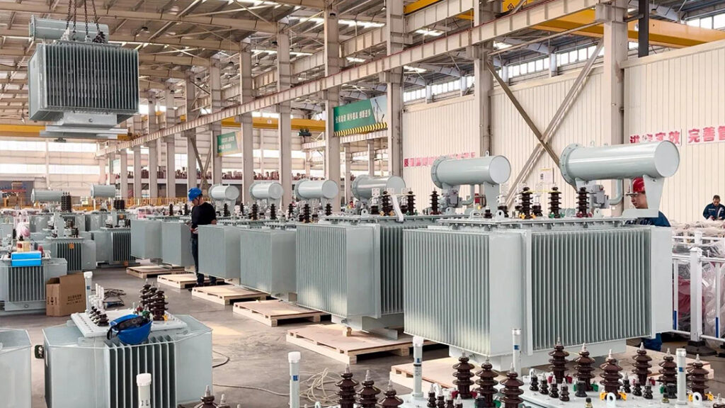 Solutions de transformateurs pour les parcs industriels en Asie du Sud-Est : Garantir une alimentation fiable pour la croissance manufacturière 10 5 Transformateur de puissance immergé dans l'huile à grande capacité